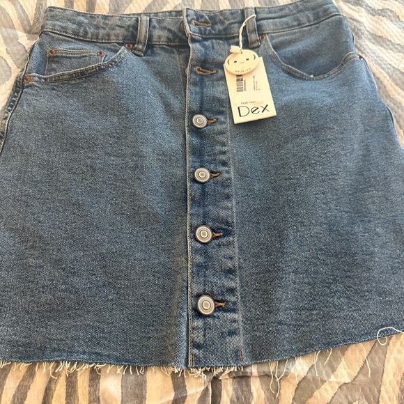 Skirt - Picture 2 of 2